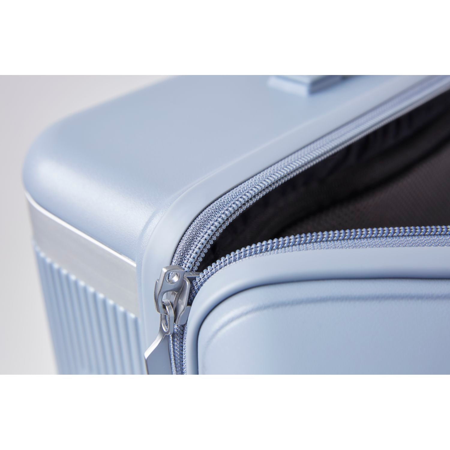 Echolac Dynasty V2 20" Carry On Luggage (Ice Blue)