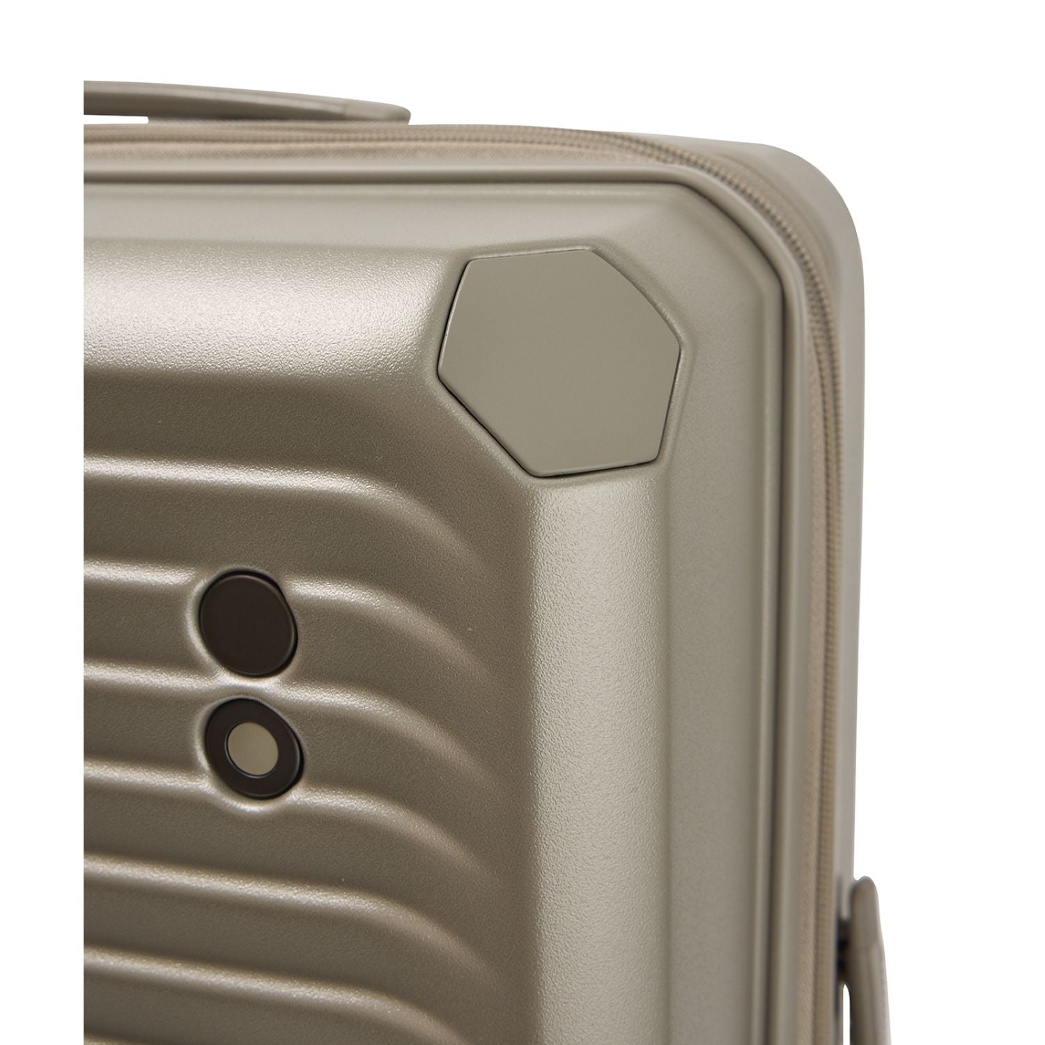 Echolac Shogun Evo SA 24" Upright Medium Luggage (Champagne)