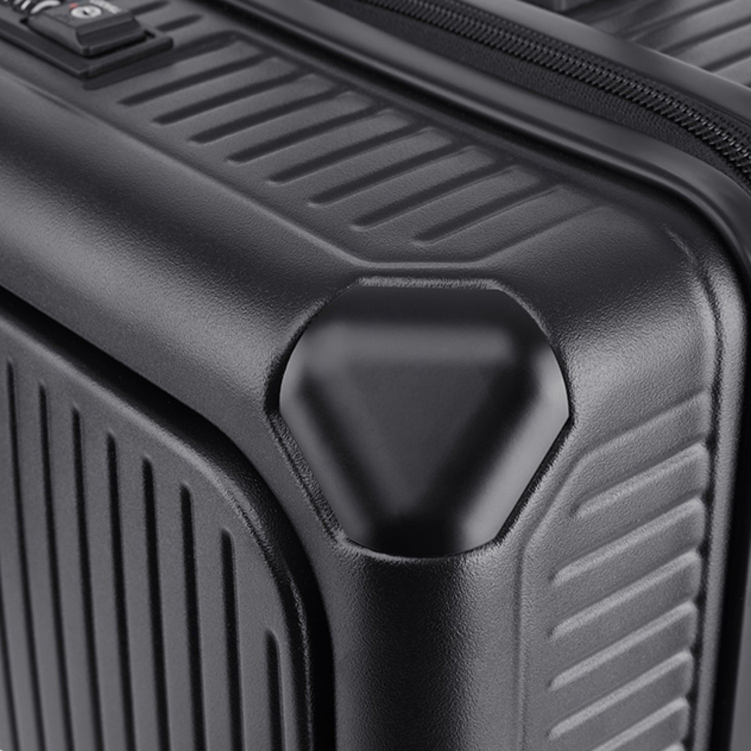 Echolac Shogun 20" Upright Luggage With Front Access Opening (Black)