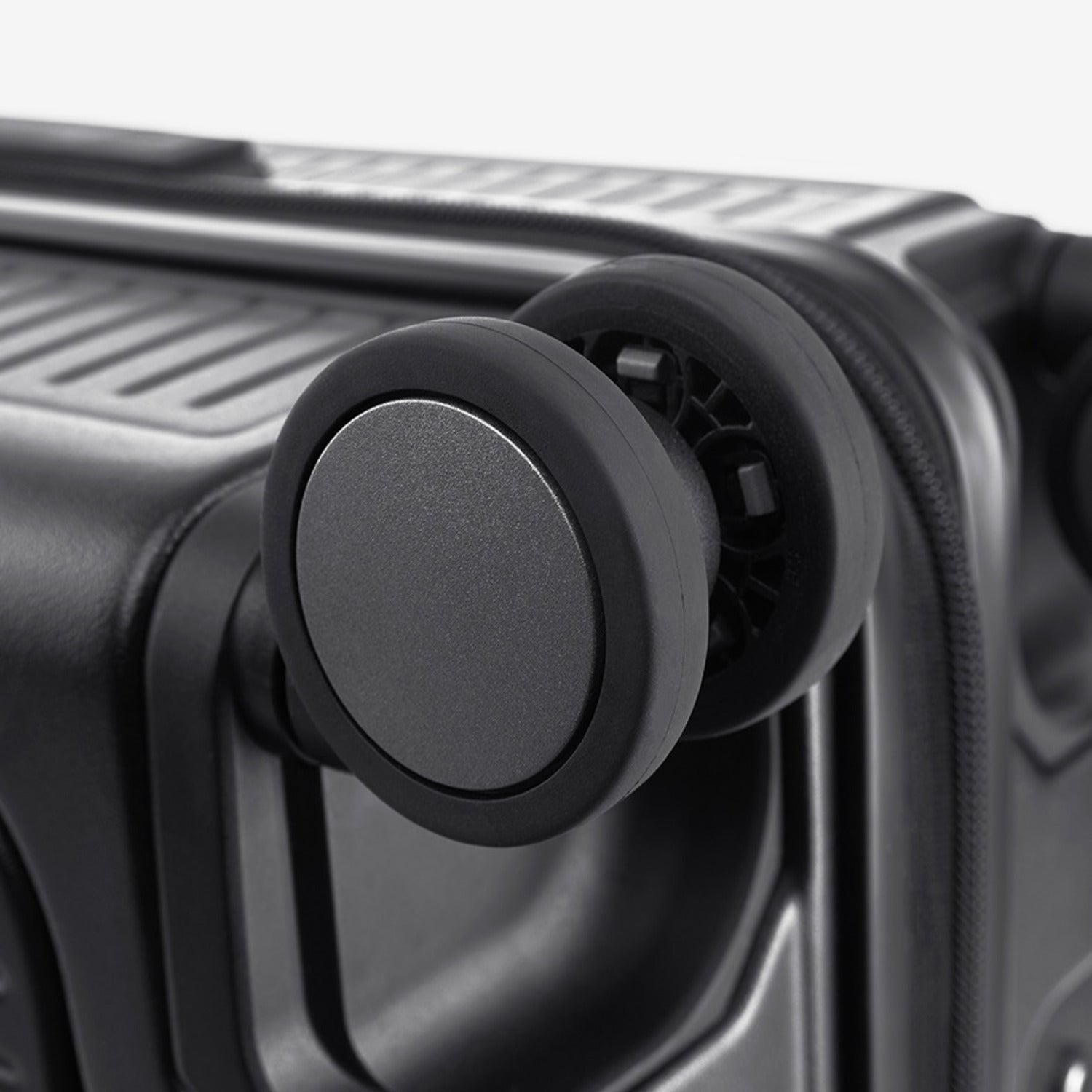 Echolac Shogun 20" Upright Luggage With Front Access Opening (Black)