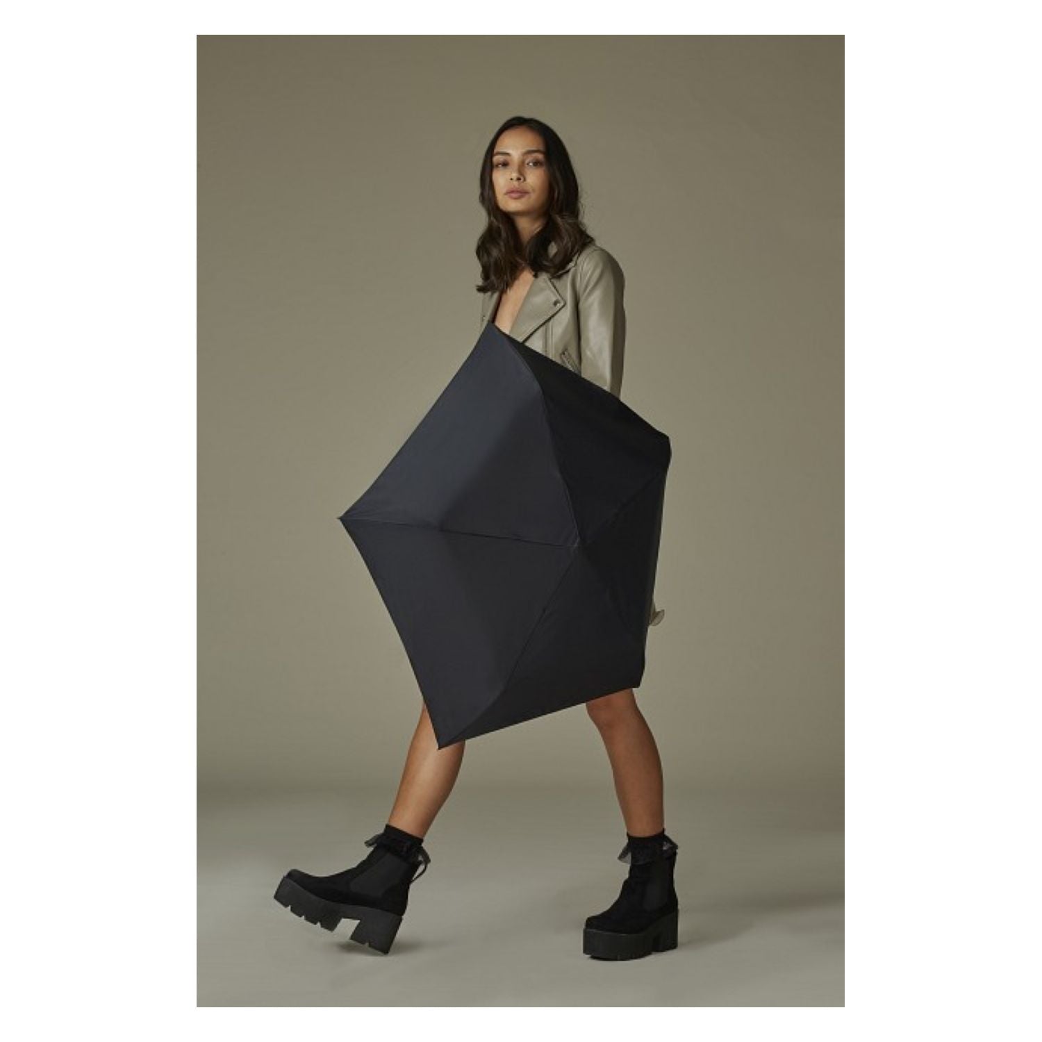 Fulton Aerolite Umbrella - Black