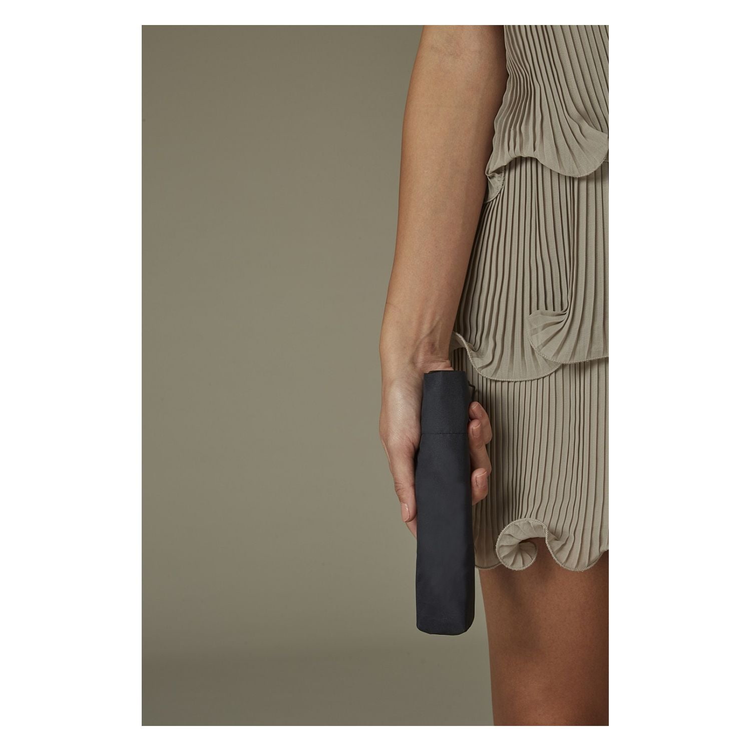 Fulton Aerolite Umbrella - Black