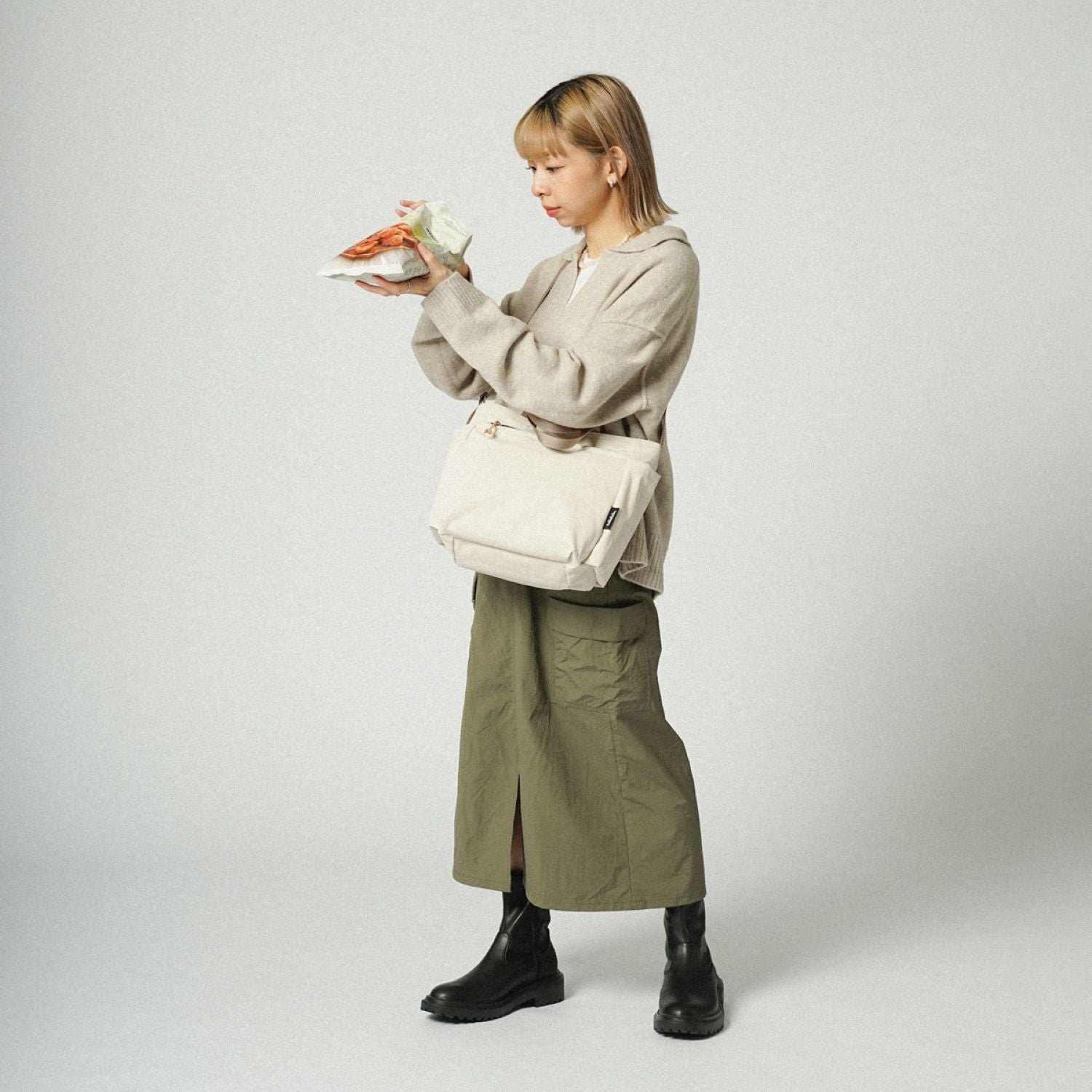 Hellolulu Jolie Double Sided 2 Way Shoulder Bag Recycled (Bright Olive/Linen)