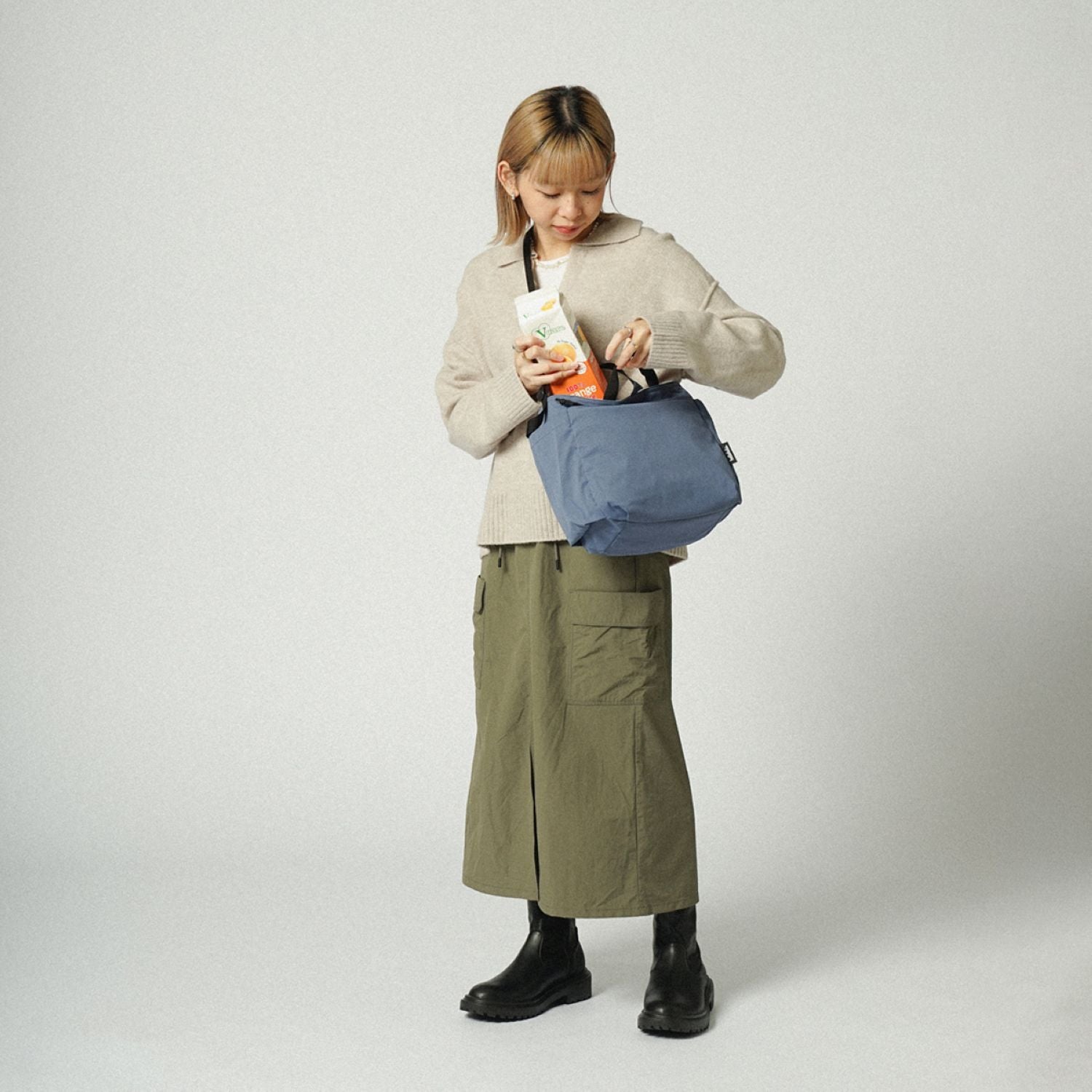 Hellolulu Jolie Double Sided 2 Way Shoulder Bag Recycled (Cloudy Gray/Classic Blue)