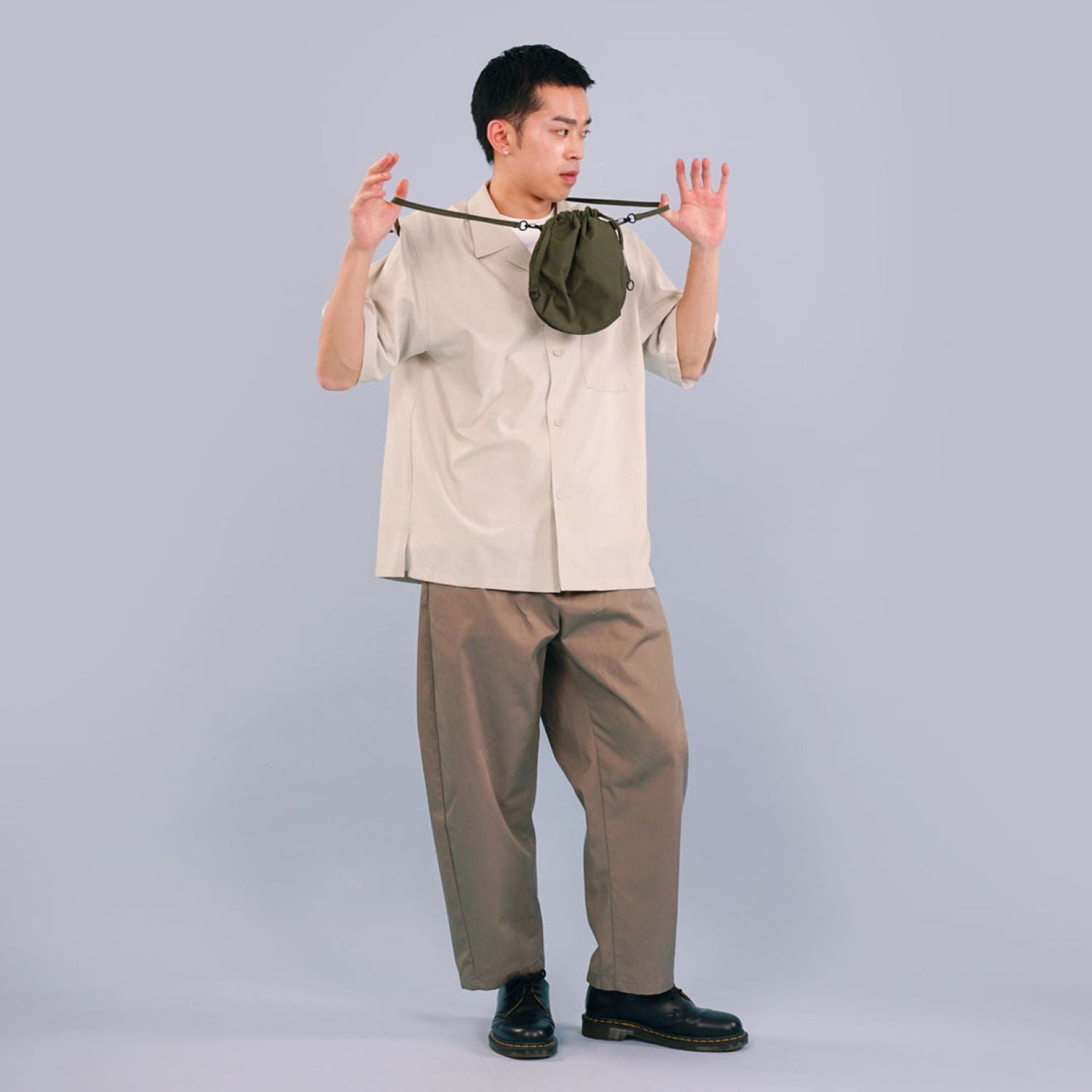 Hellolulu Nolly 2 Way Oval Sling M (Kale)