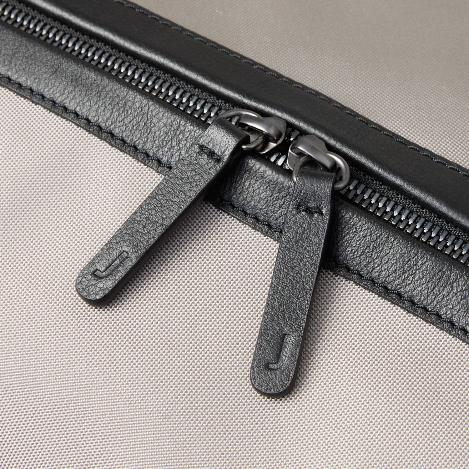 July Volume+ Weekender (Cabin) - Grey