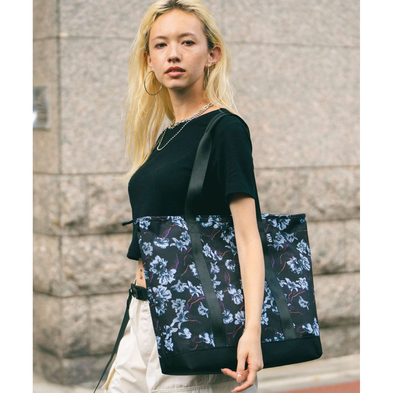 KiU Water Repellent 600D Tote Bag 18L (Black)