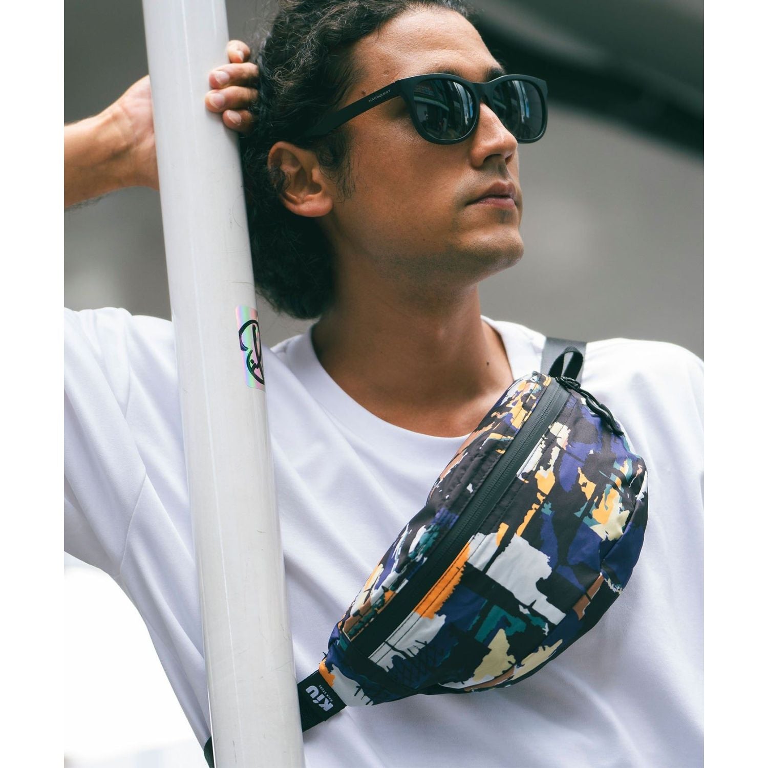 KiU Water Repellent Body Bag Small (Gem Geometry)