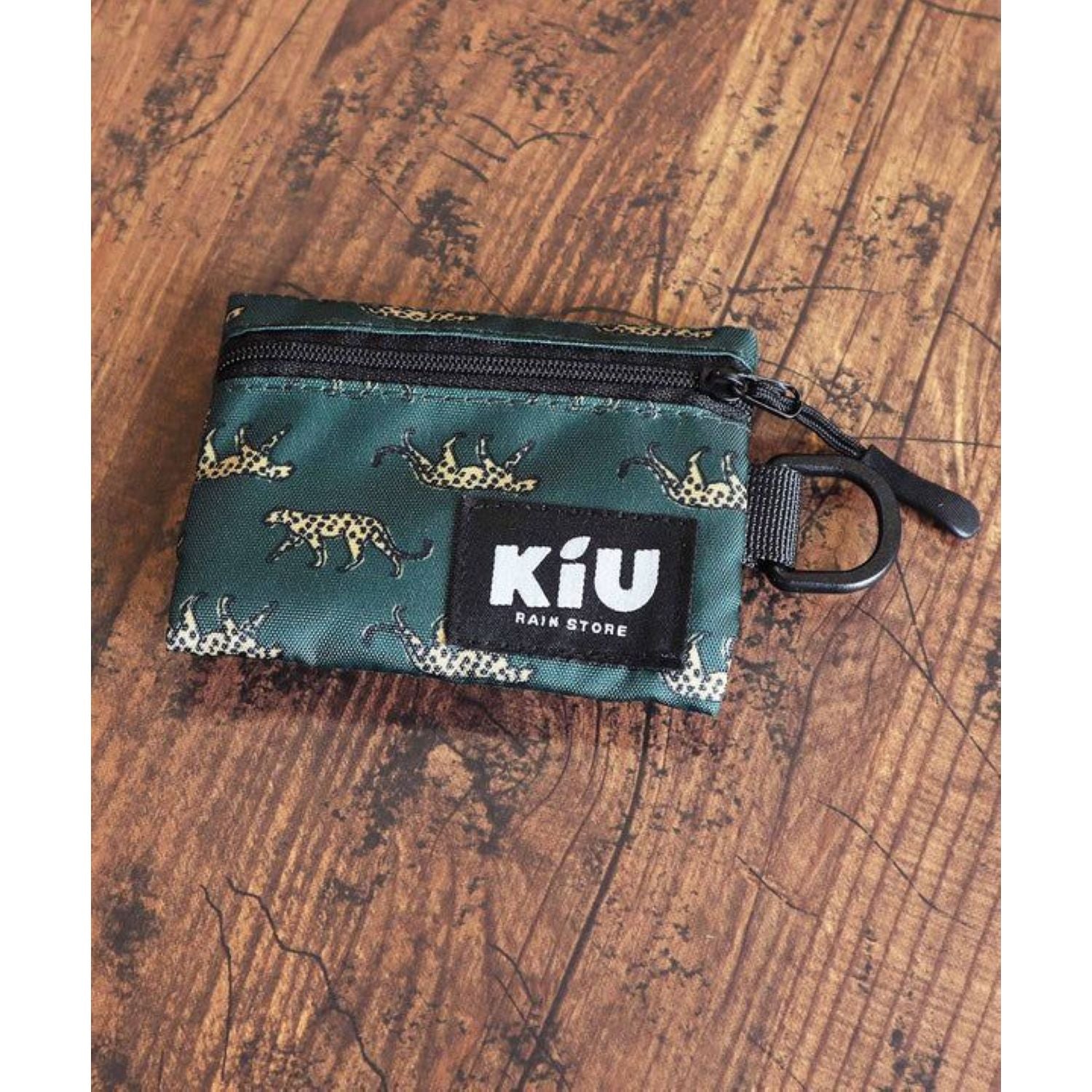 KiU Water Repellent Multi Case (Leopard)