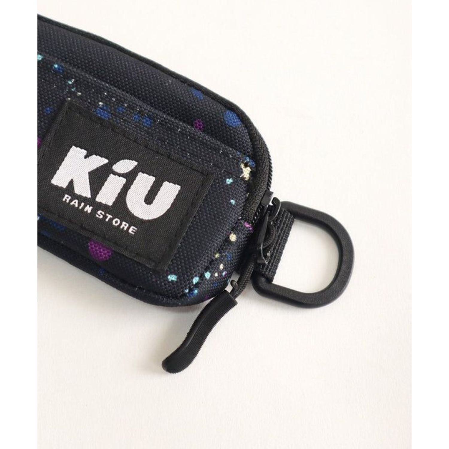KiU Water Repellent Pouch Small (80S Geometry)