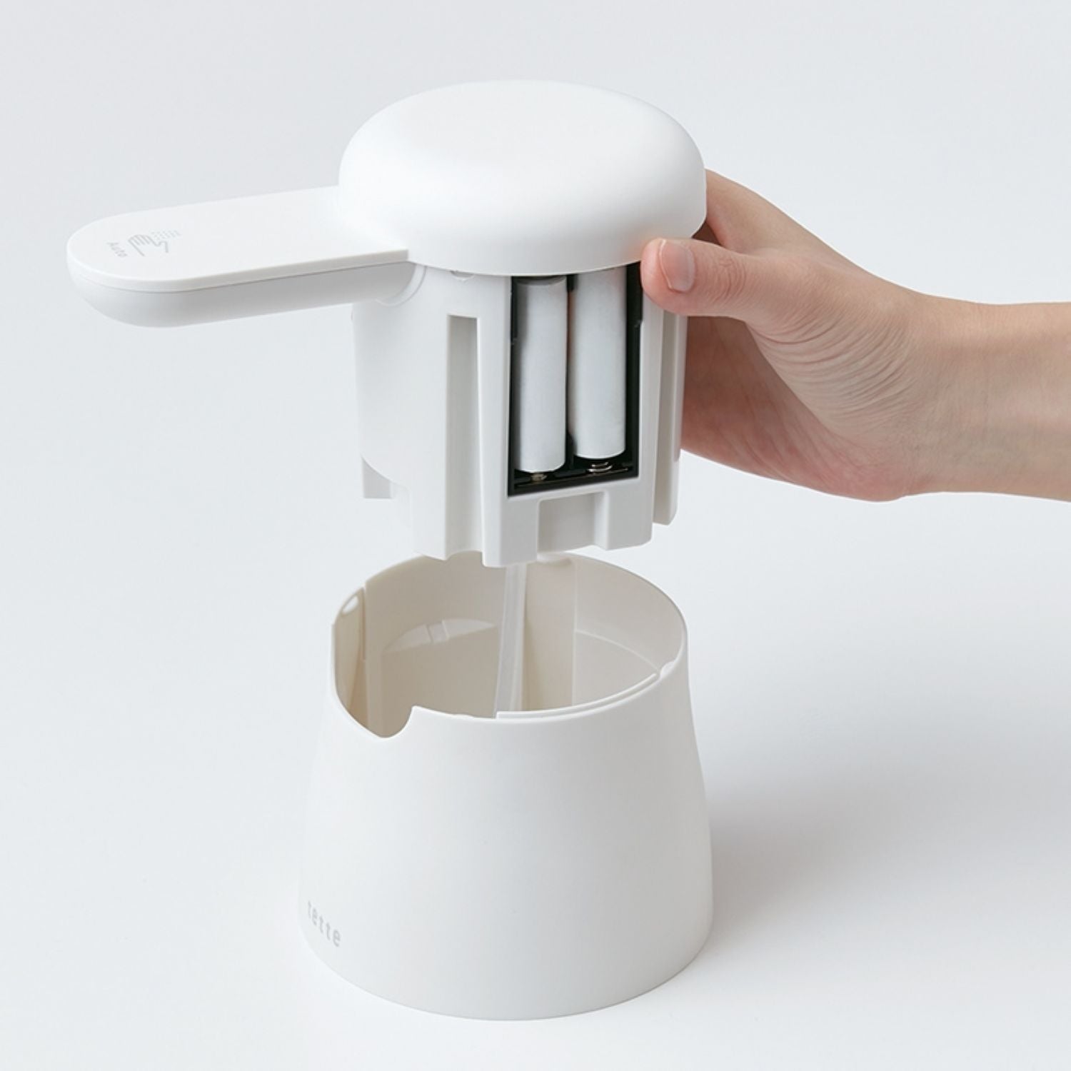 King Jim Tette Hand Sanitizer Dispenser