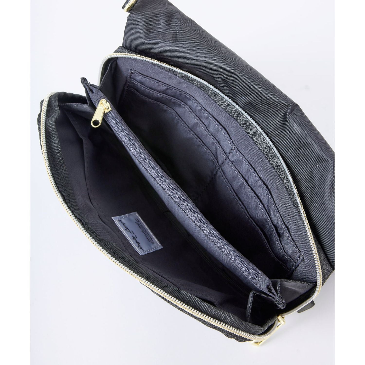 Legato Largo One Mile Wallet Shoulder Bag (Black)