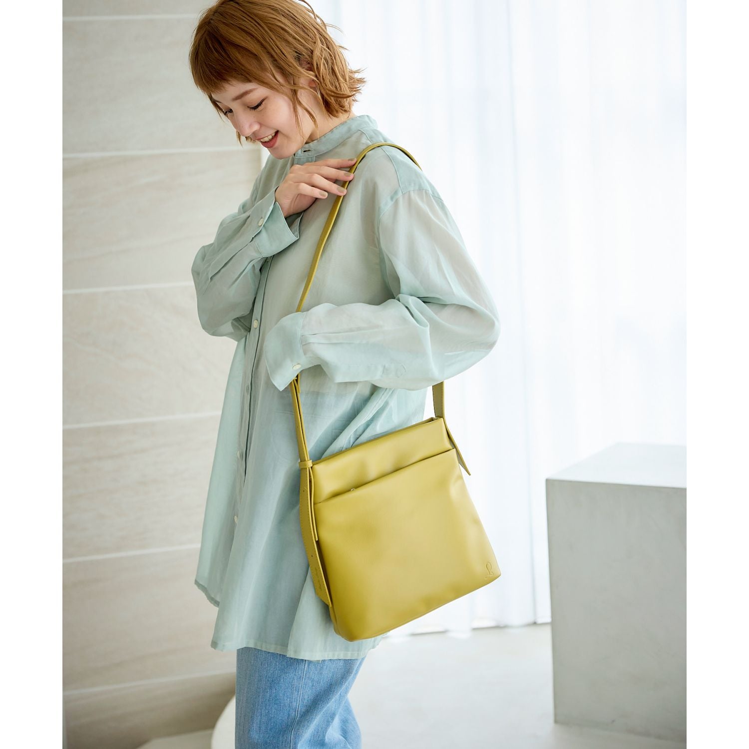 Legato Largo Link Shoulder Bag (Lime)