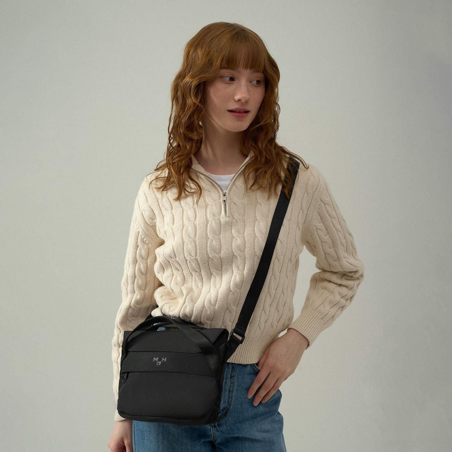 MAH Airy Cross 4L Sling Bag - Black