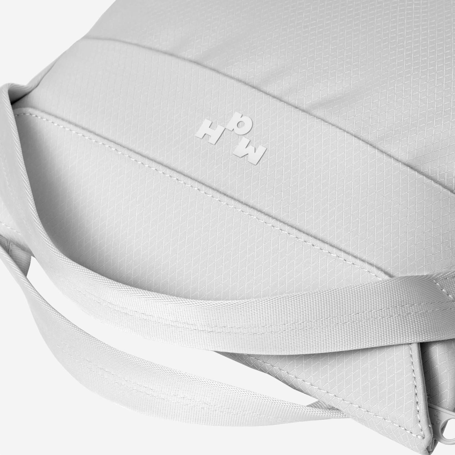 MAH Airy Cross 4L Sling Bag - Light Grey