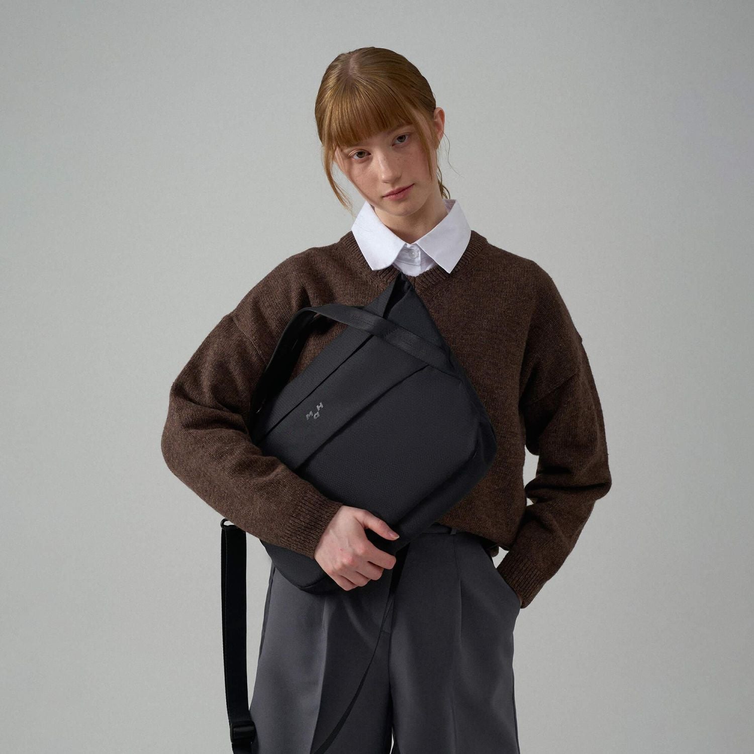 MAH Airy Cross 6L Sling Bag - Black