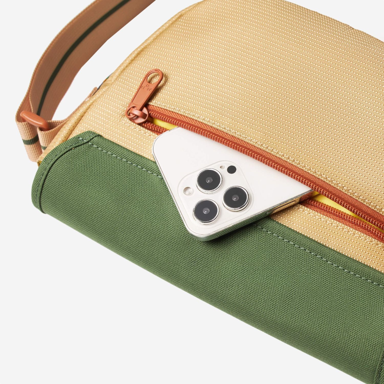 MAH Young Cross Shuttle Camplife Recycloth Sling Bag - Green