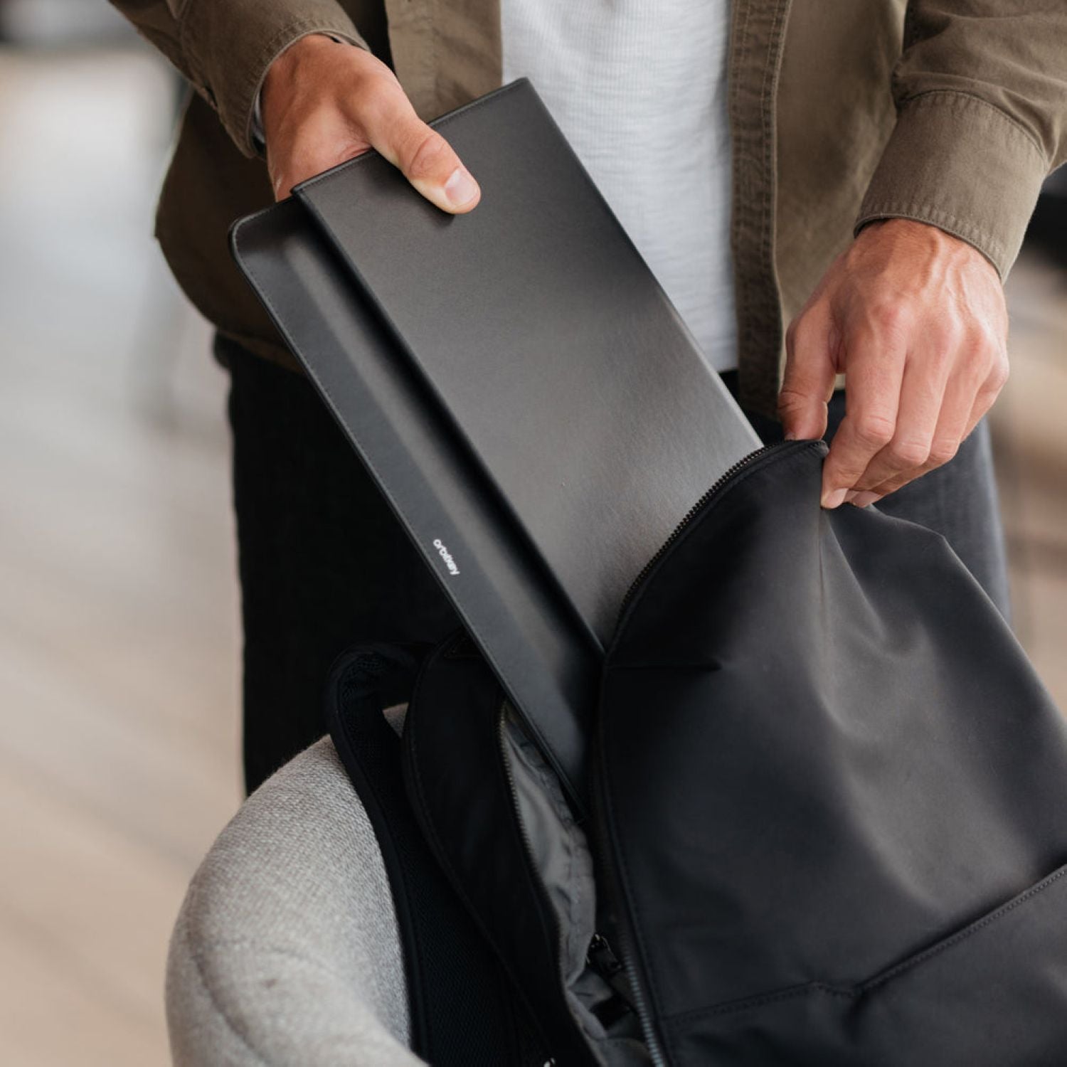 Orbitkey Hybrid Laptop Sleeve 16" (Black)