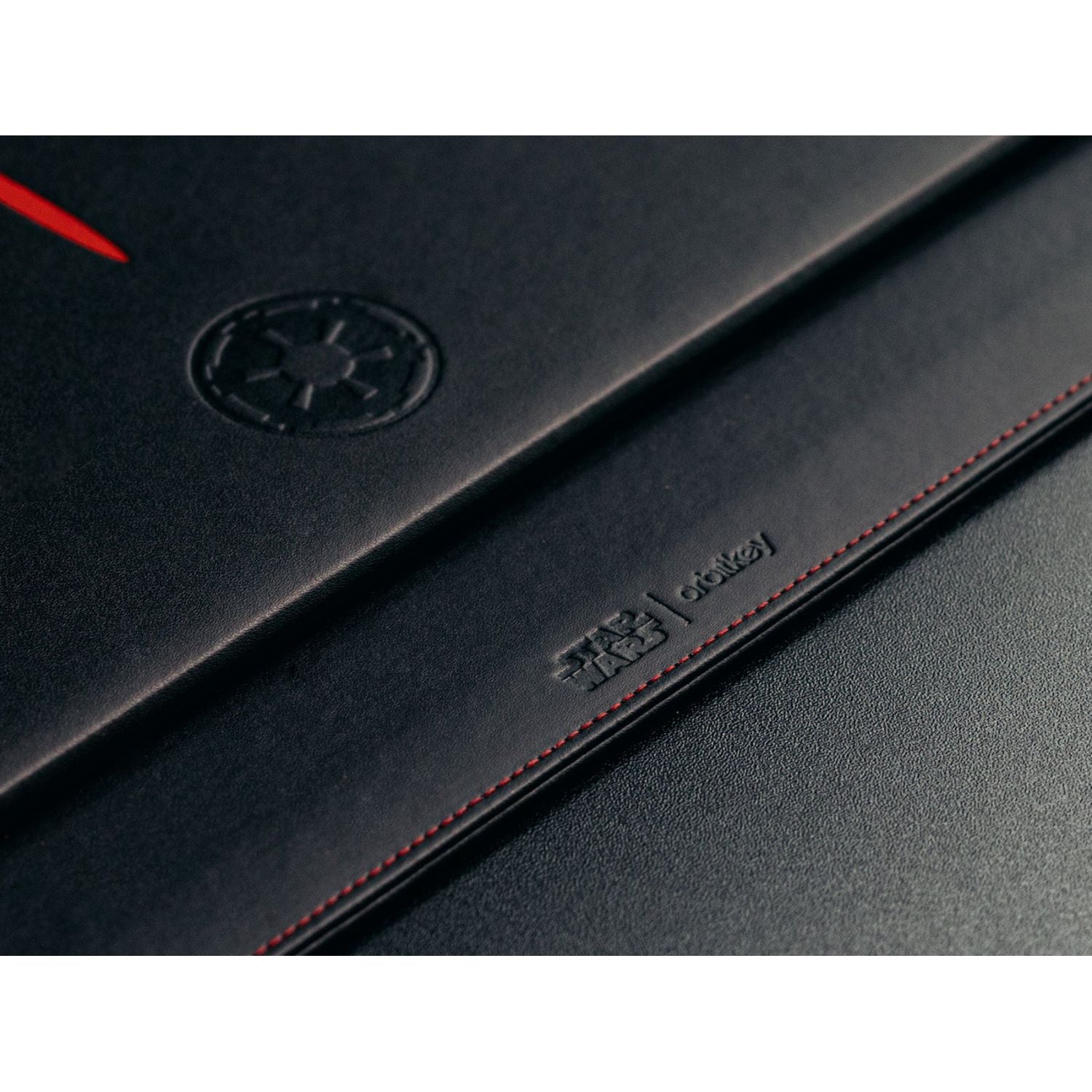 Orbitkey Star Wars Hybrid Laptop Sleeve 14" (Darth Vader)