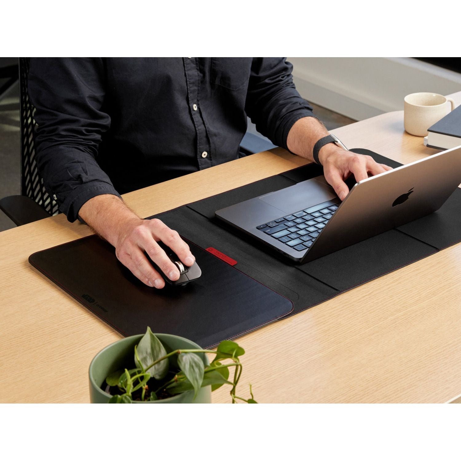 Orbitkey Star Wars Hybrid Laptop Sleeve 14" (Darth Vader)