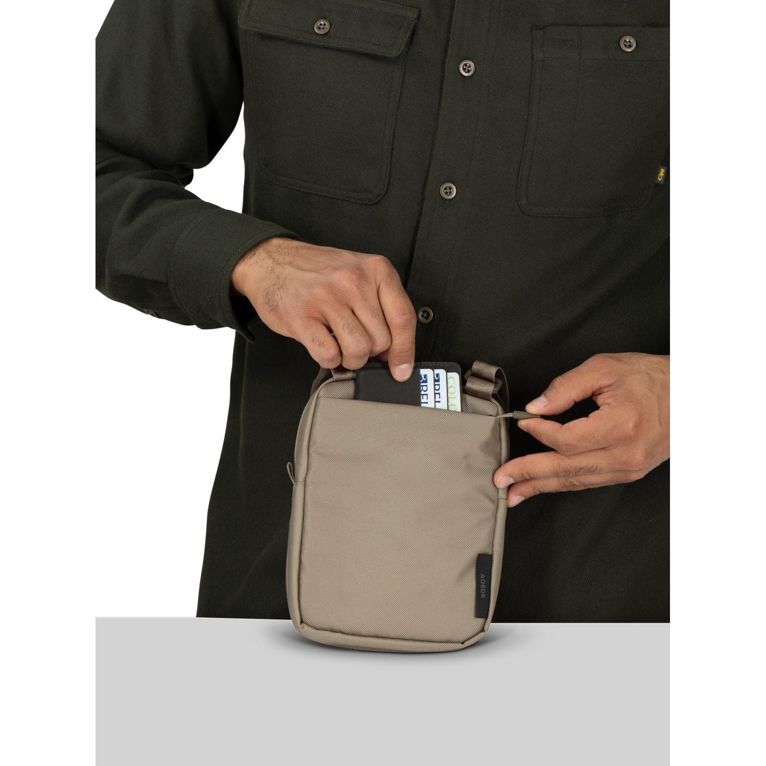 Osprey Aoede Small Crossbody Bag (Black)