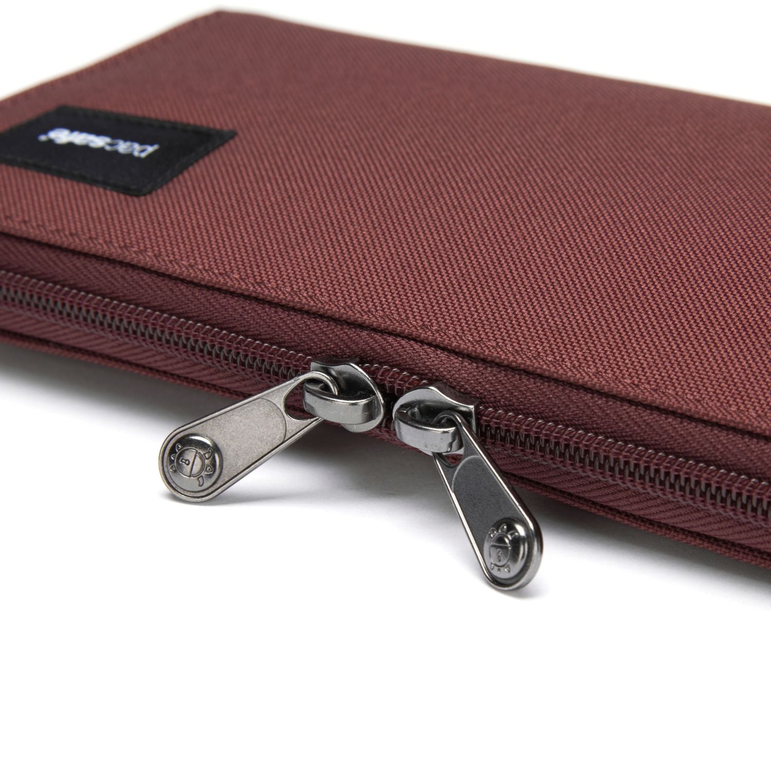Pacsafe RFIDsafe Continental Wallet - Garnet Red
