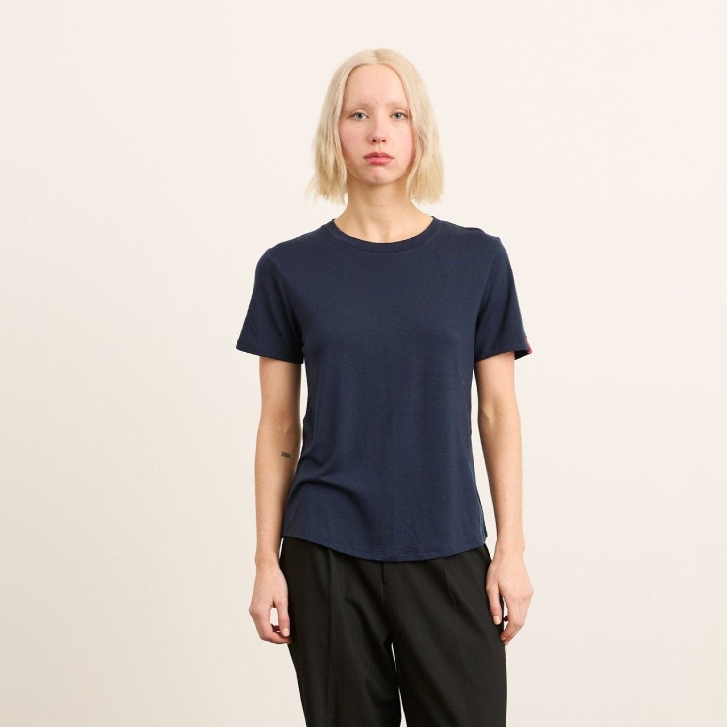 Paire Women's Merino Wool-Blend Crew Neck T-Shirt (Navy) - M