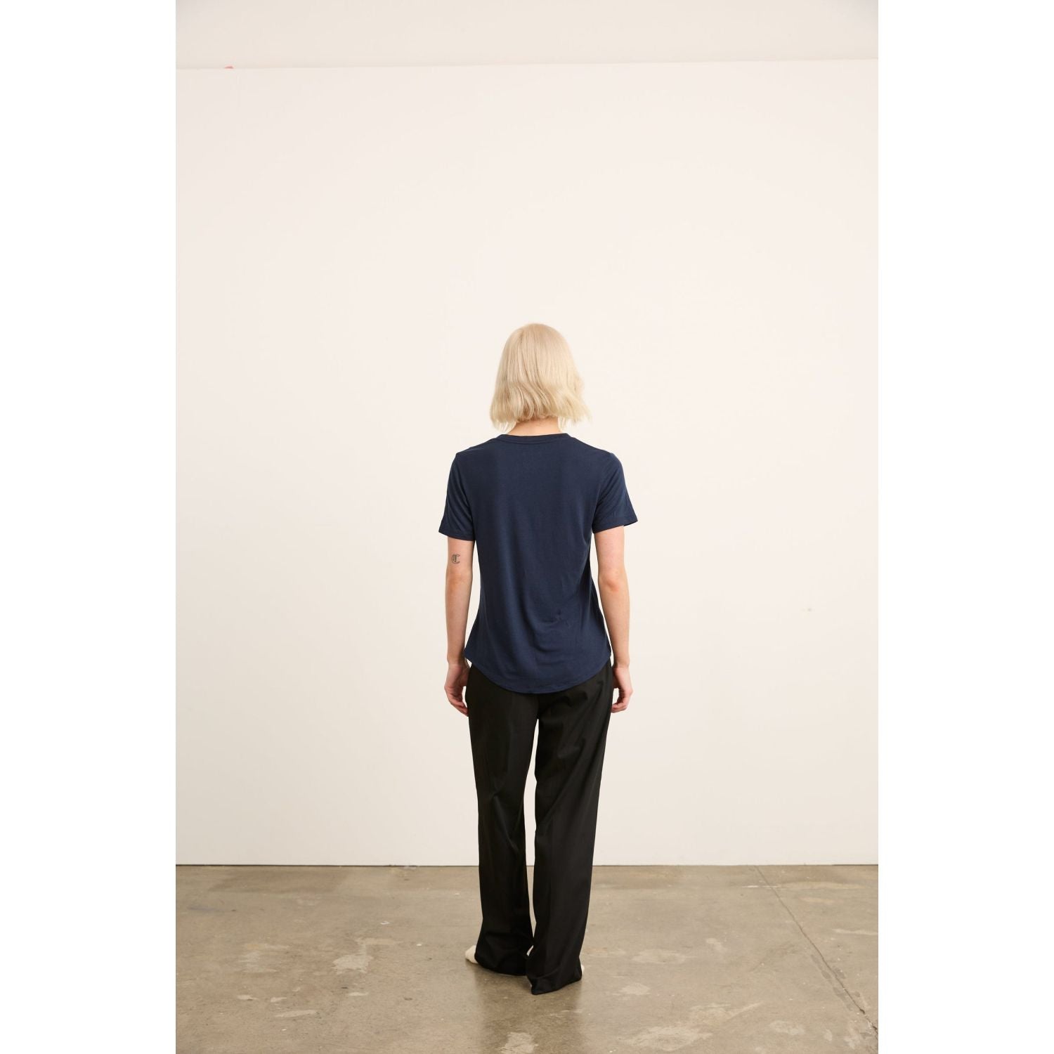 Paire Women's Merino Wool-Blend Crew Neck T-Shirt (Navy) - M