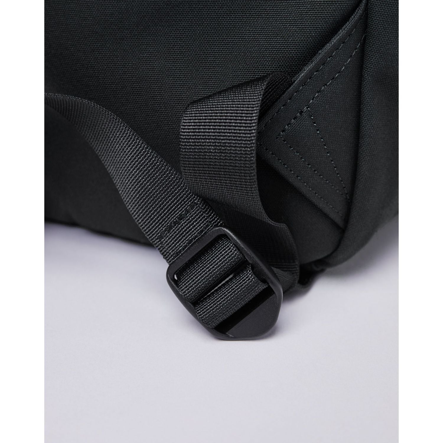 Sandqvist Knut Backpack - Black W/ Black Webbing