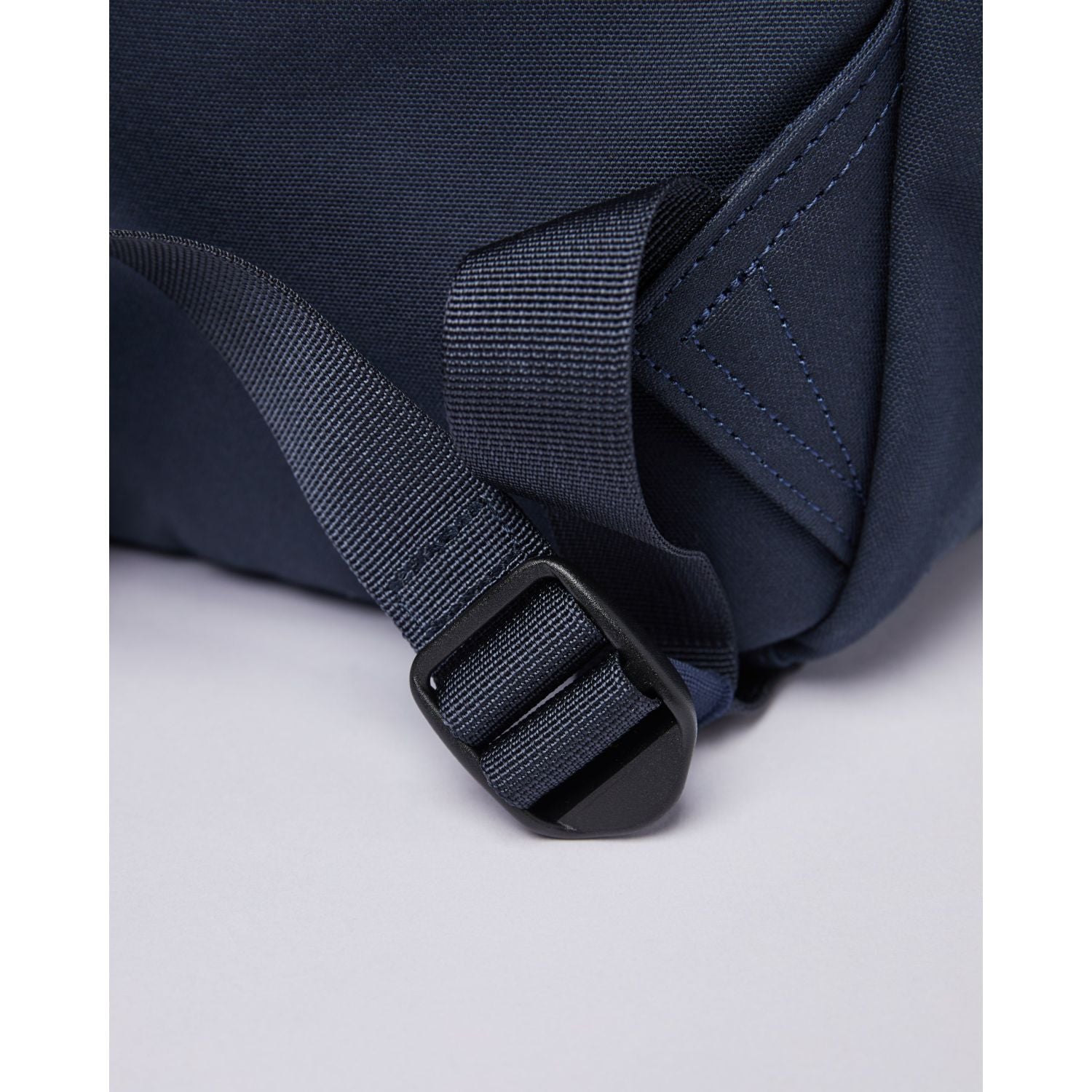 Sandqvist Knut Backpack - Navy W/ Navy Webbing