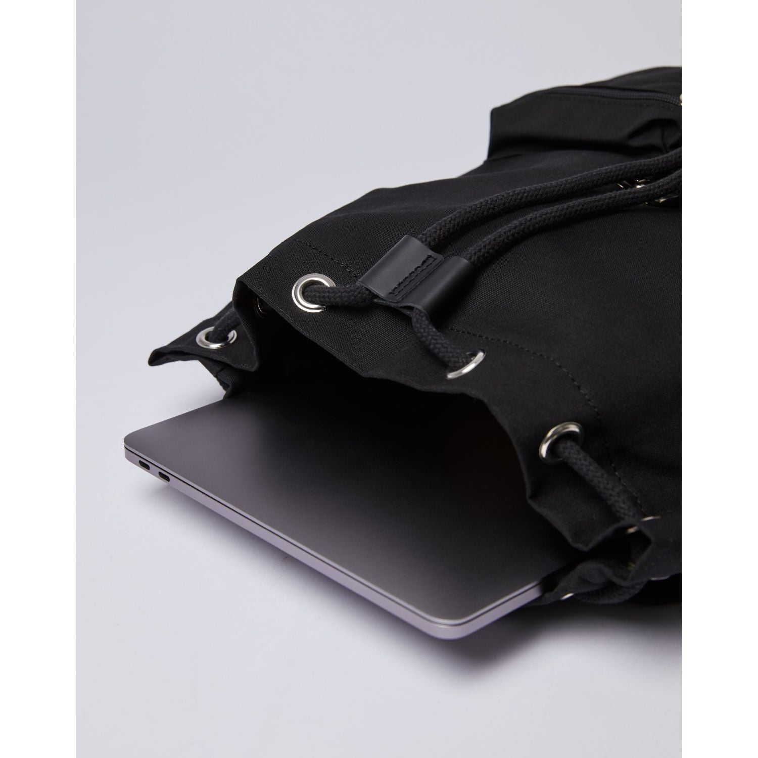 Sandqvist Roald Backpack - Black W/ Black Leather