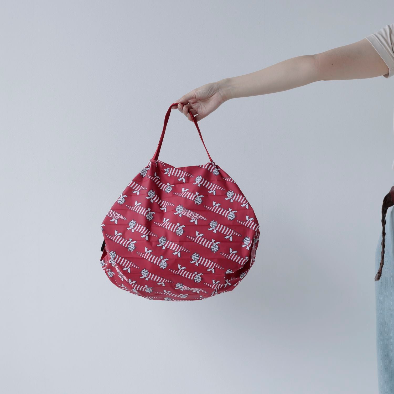 Shupatto X Lisa Larson Foldable Tote (M) - Red