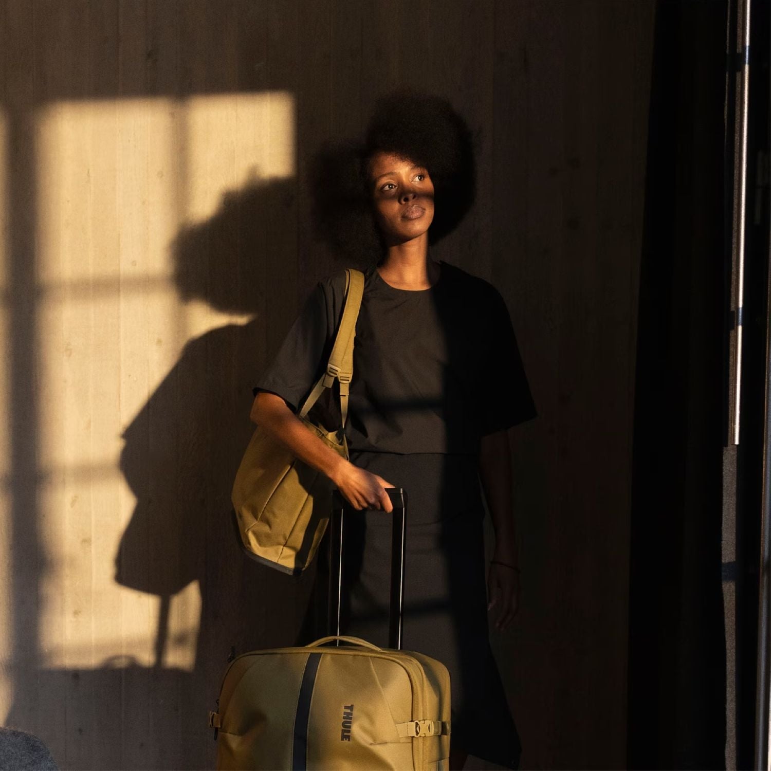 Thule Aion Tote Bag - Black