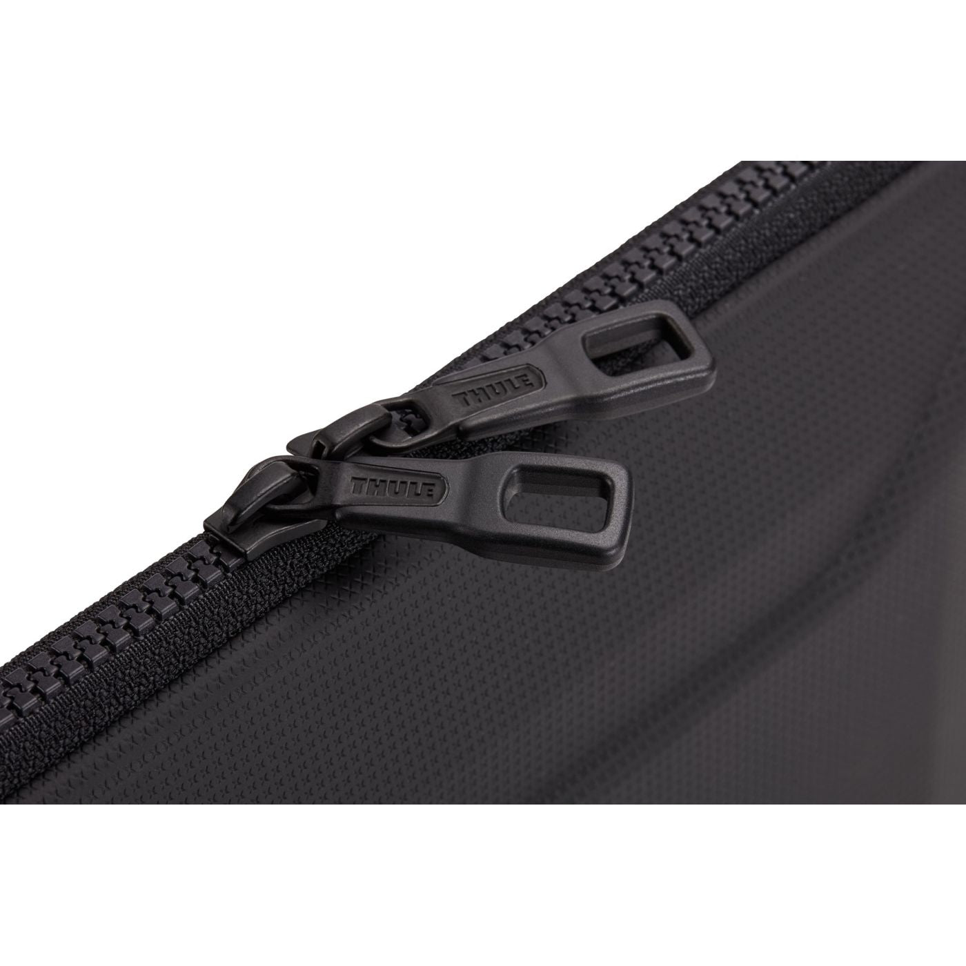 Thule Gauntlet MacBook Pro Sleeve 16" - Black