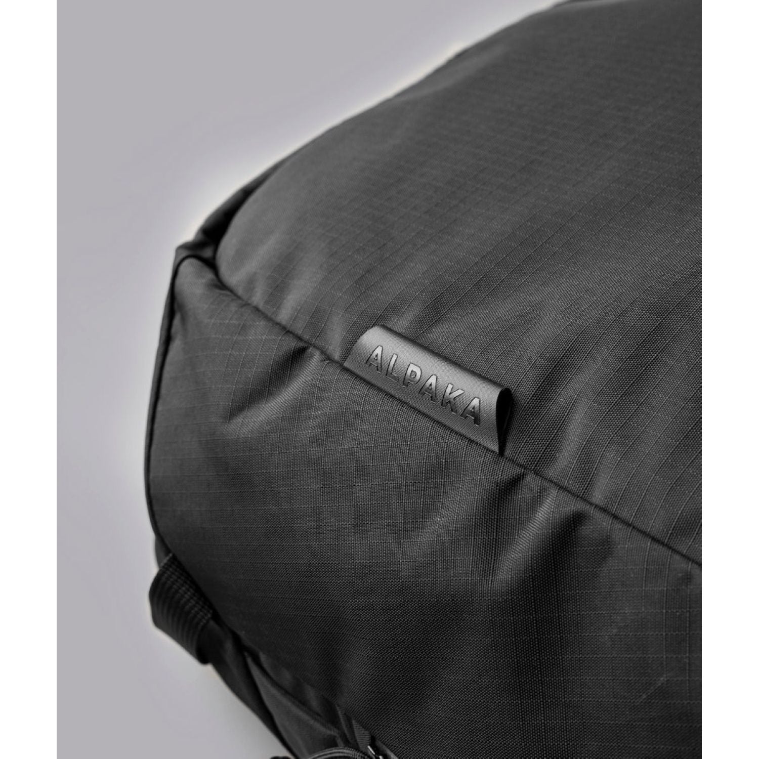 ALPAKA Aero Backpack Lite Axoflux 210D 16L (Black)