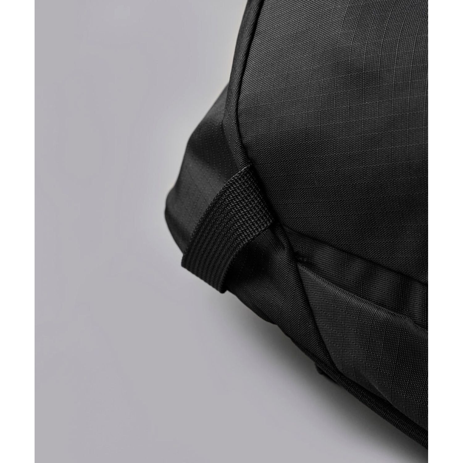 ALPAKA Aero Backpack Lite Axoflux 210D 16L (Black)