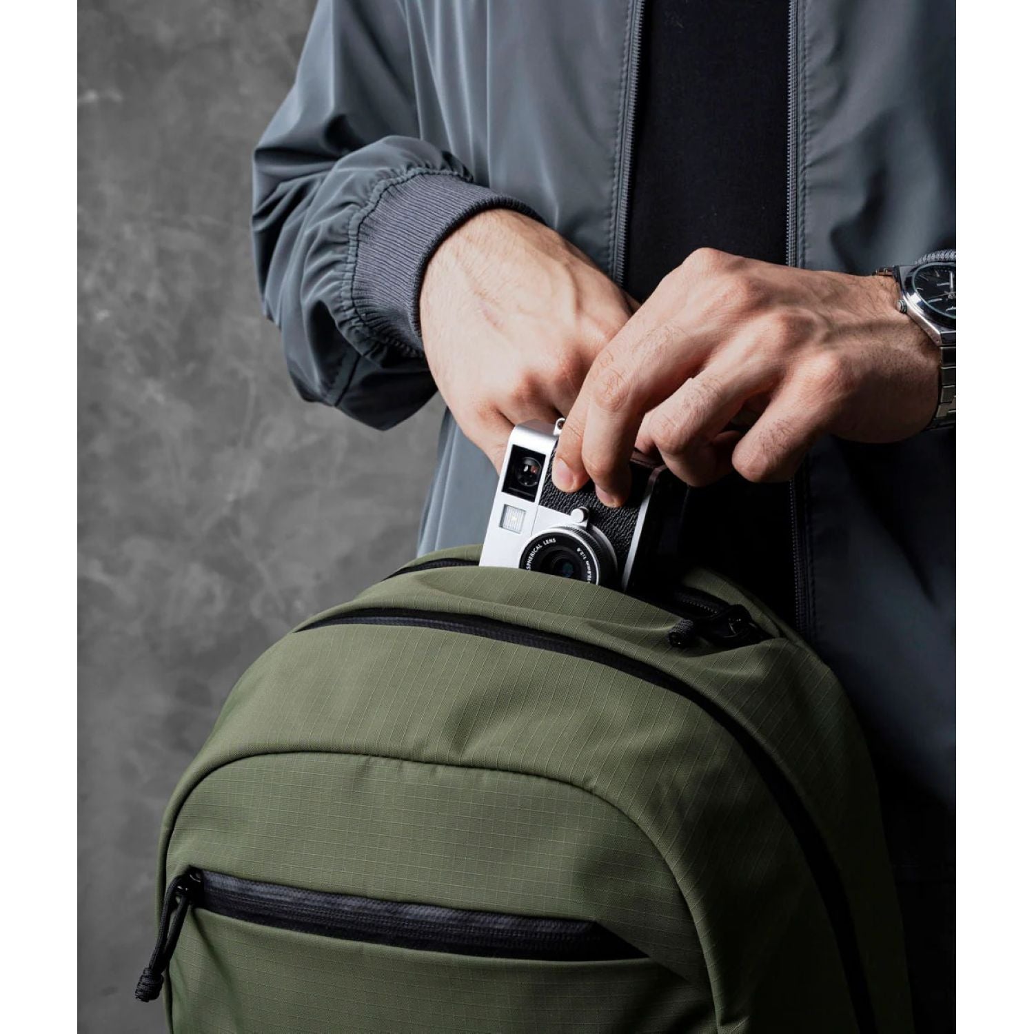 ALPAKA Aero Backpack Lite Axoflux 210D 16L (Olive Green)