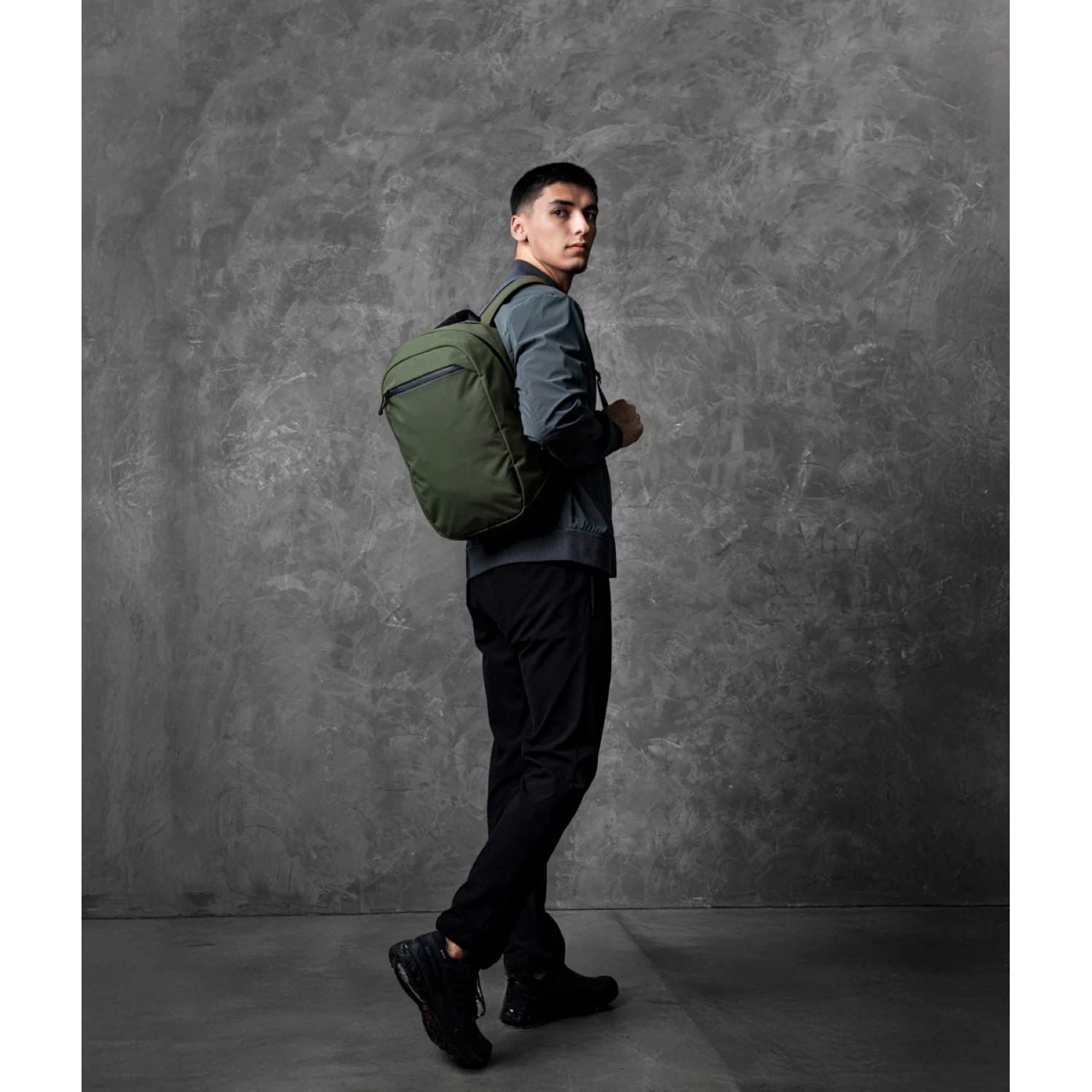 ALPAKA Aero Backpack Lite Axoflux 210D 16L (Olive Green)