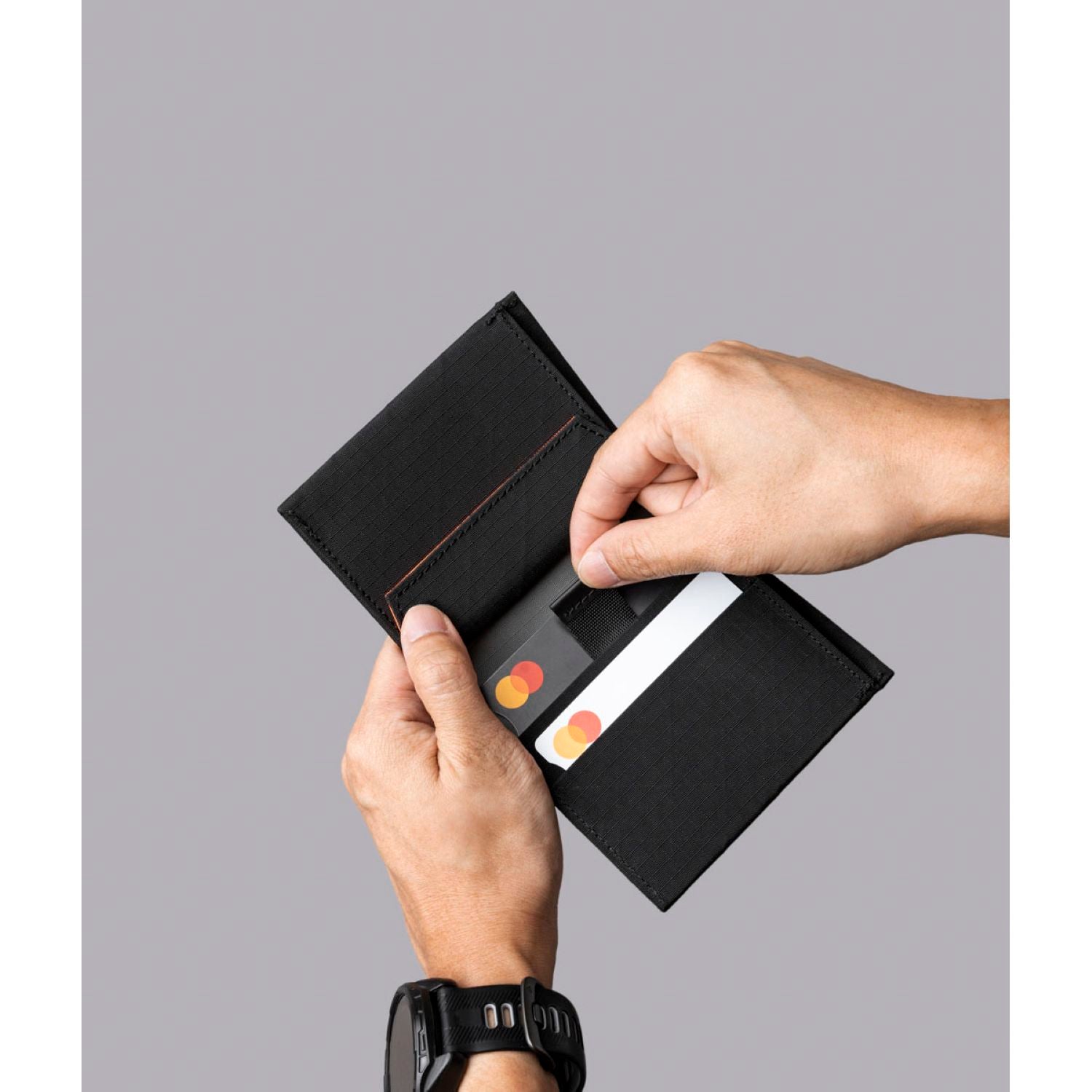 ALPAKA ARK Bifold Coin Wallet Axogrid 210D (Black)