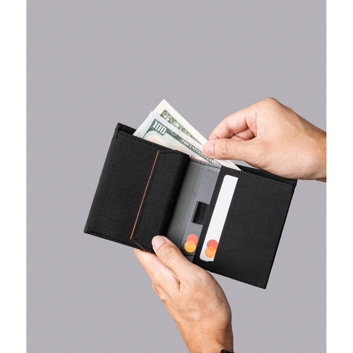 ALPAKA ARK Bifold Coin Wallet Axogrid 210D (Black)