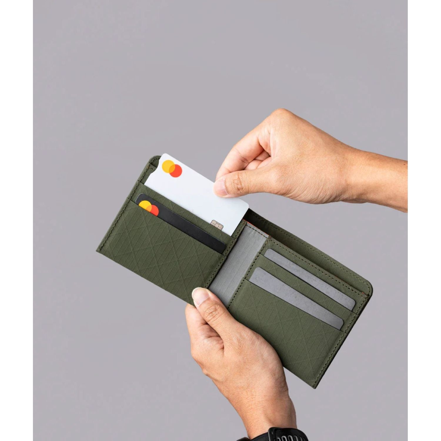 ALPAKA ARK Classic Wallet Axogrid 210D (Green)