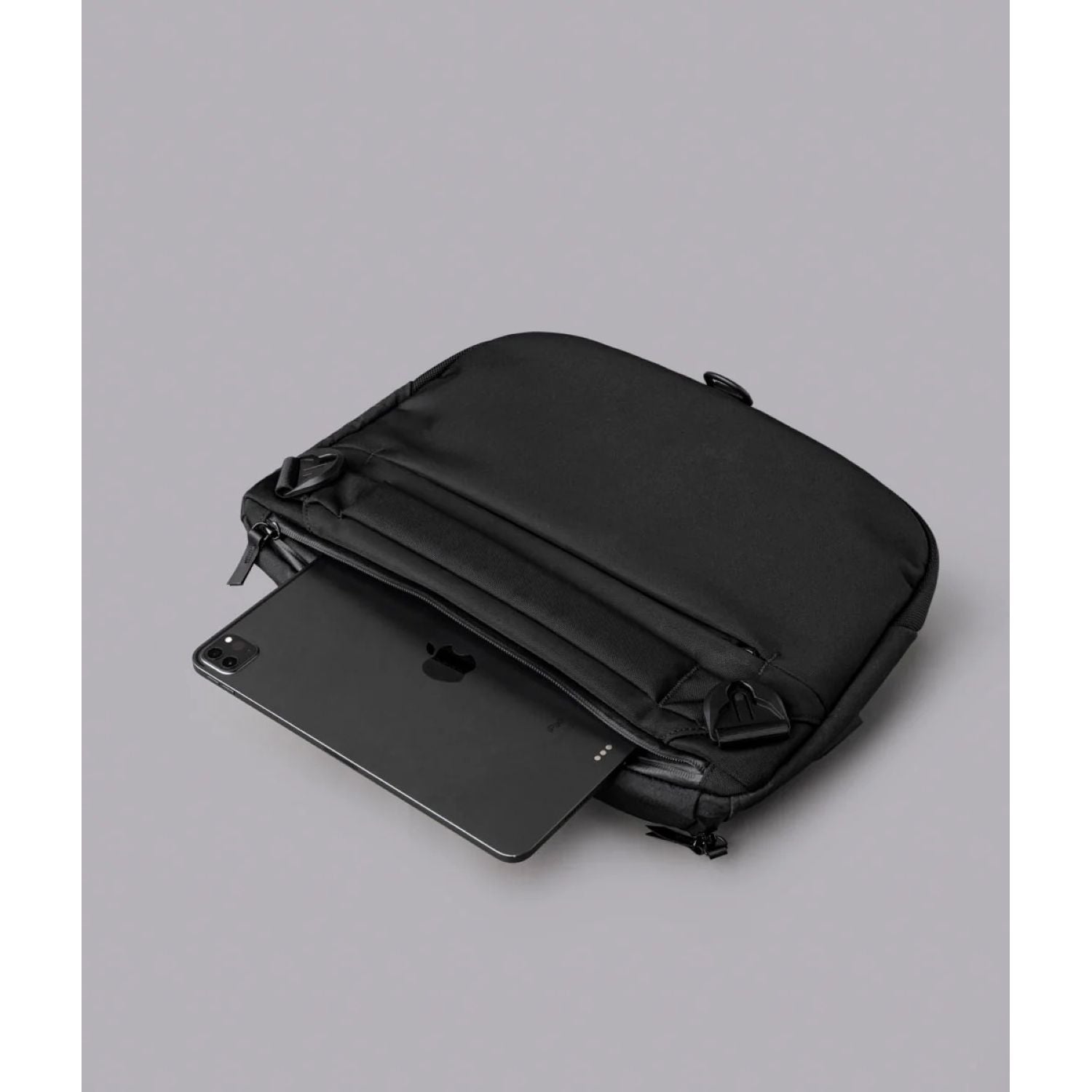 ALPAKA Bravo Sling Max V2 Axogrid 300D (Black)