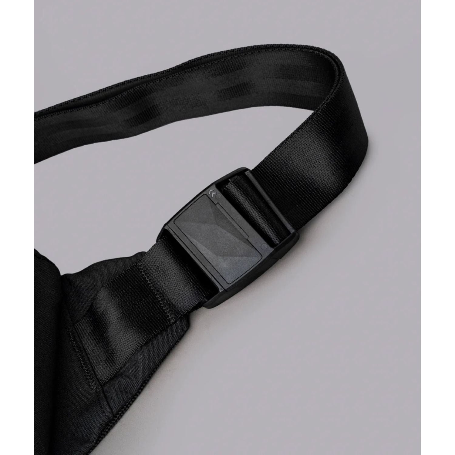 ALPAKA Bravo X Sling V2 Axogrid 300D (Black)