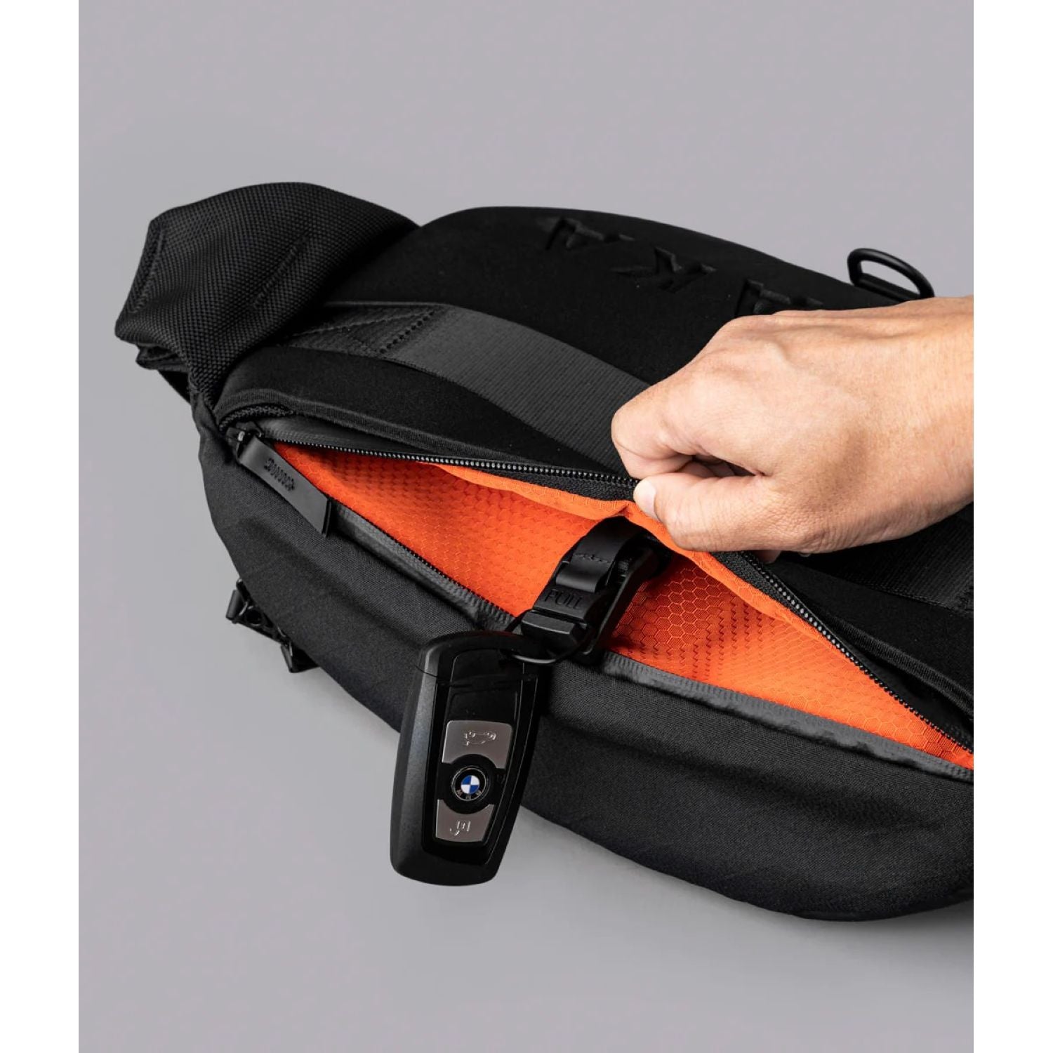 ALPAKA Bravo X Sling V2 Axogrid 300D (Black)