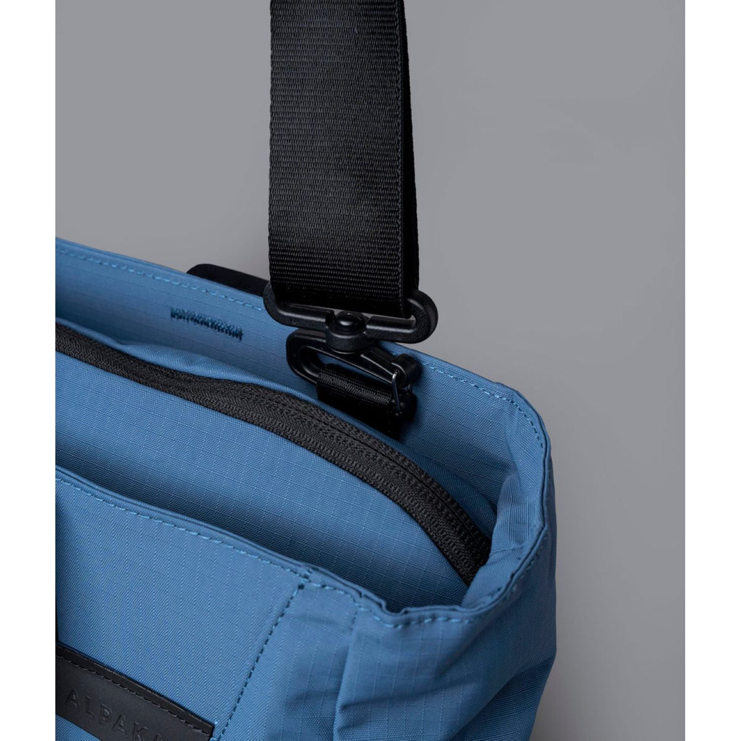 ALPAKA Crossbody Shoulder Strap Axoflux 210D (Blue)