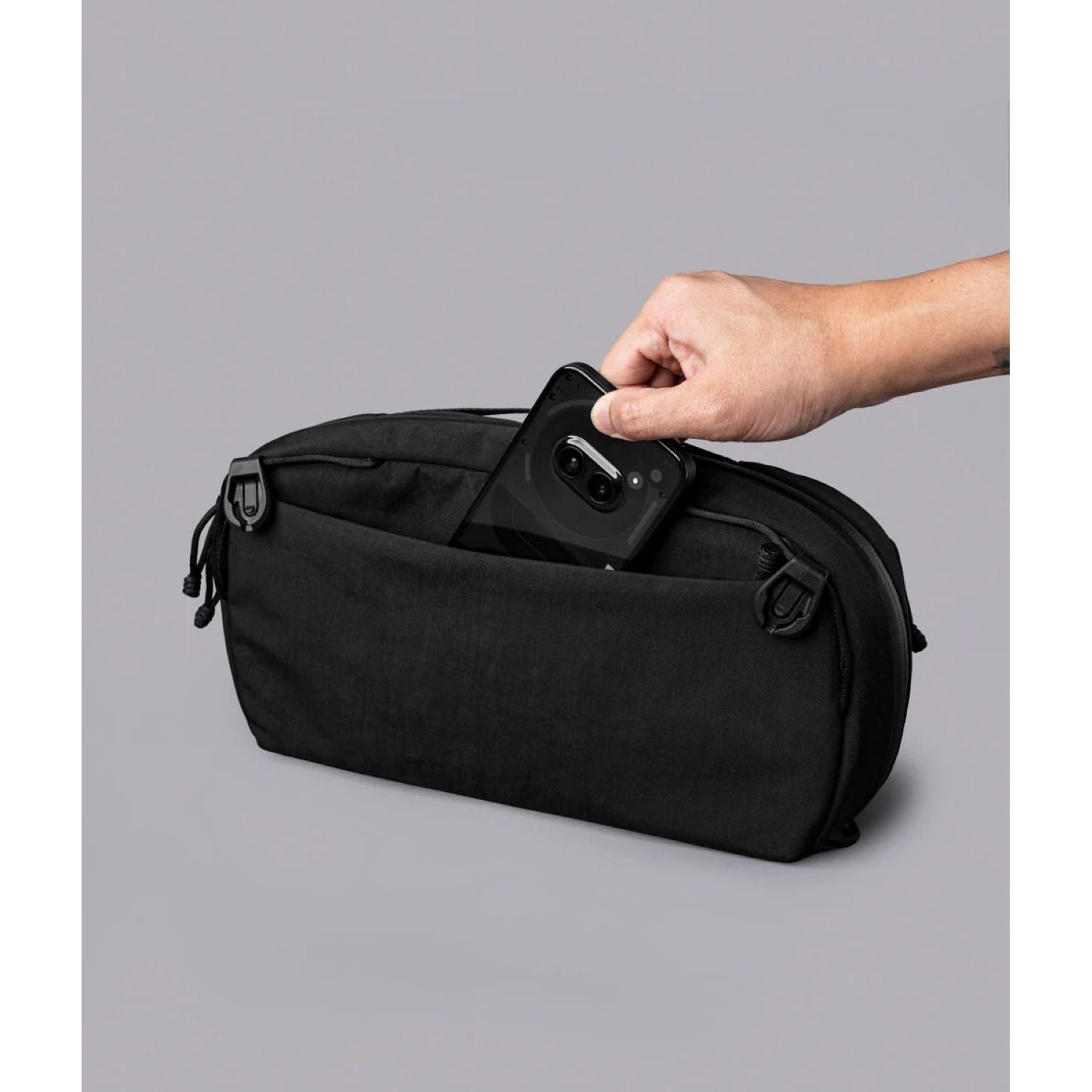 ALPAKA Eclipse Gaming Sling Axoflux 400D Washed Nylon (Black)