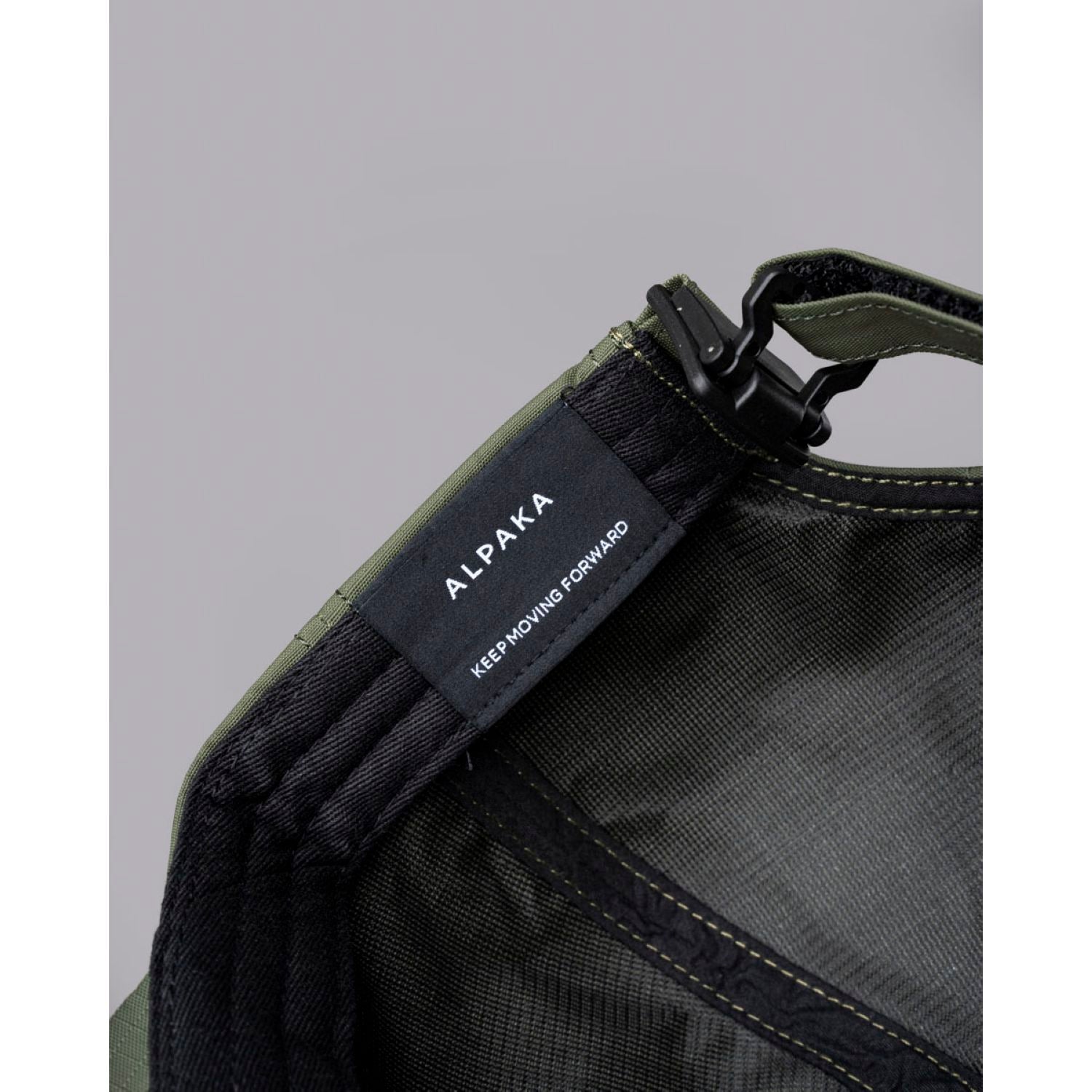 ALPAKA Elements Cap Axoflux 210D (Black)