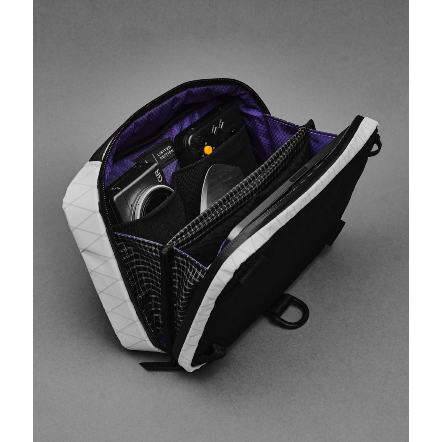 ALPAKA Elements Tech Case Max X-Pac VX21 (Cyber Edition)