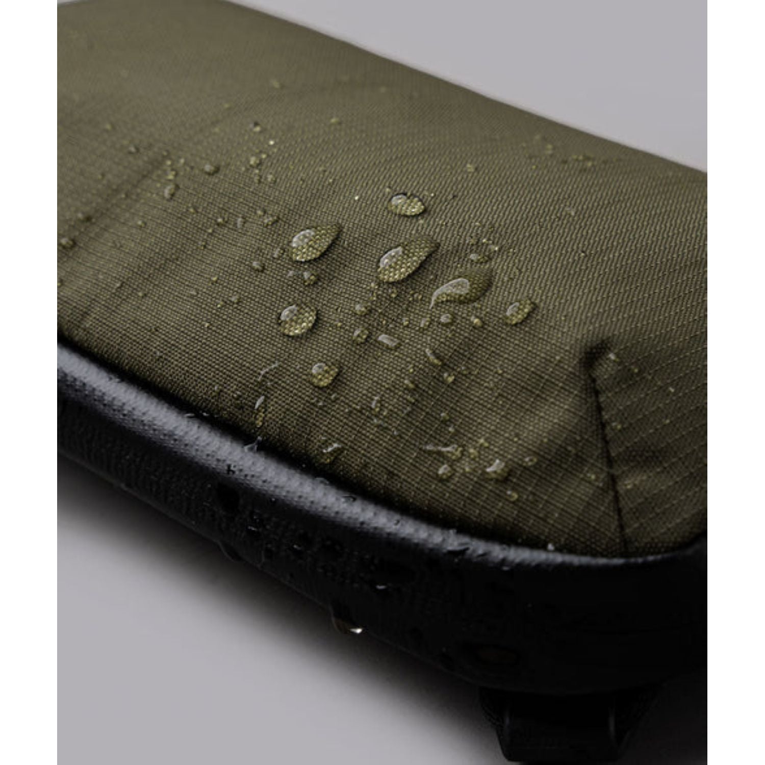 ALPAKA Flight Pouch Pro Axoflux 400D (Green)