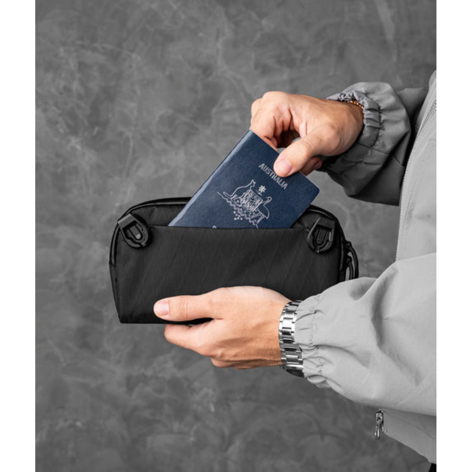 ALPAKA Flight Pouch Pro X-Pac X-42 (Black)